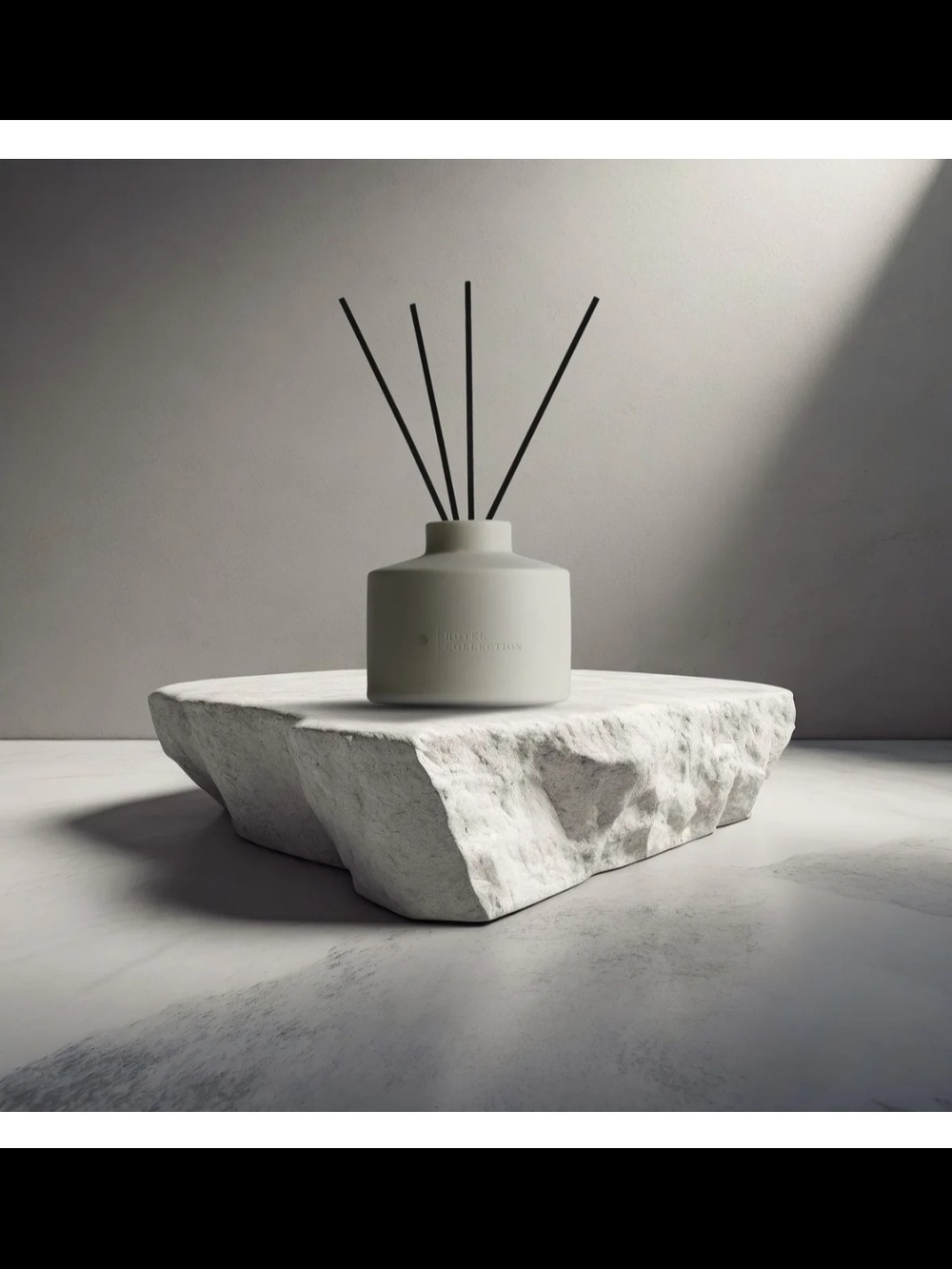Hotel Collection 500ML Ceramic Reed Diffuser - Picture 3 of 5